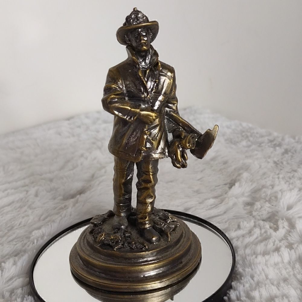 Red Hats Of Courage "Duty Calls" Pewter Statue